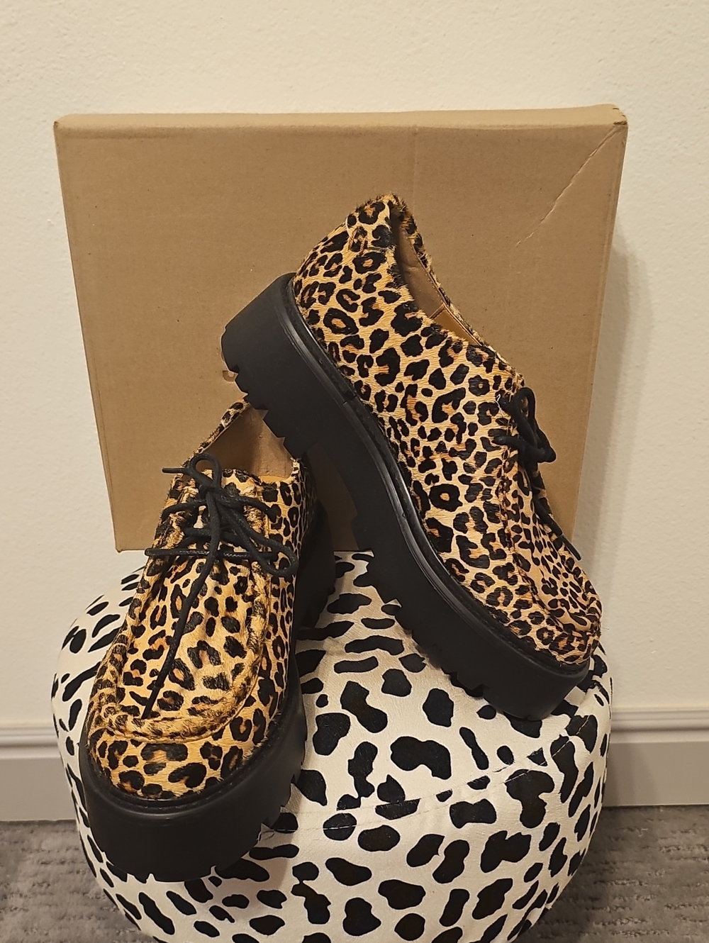 ●●STEVE MADDEN "RIKKI-LEOPARD" LUG SOLE LOAFERS  NIB SIZE 10●●
